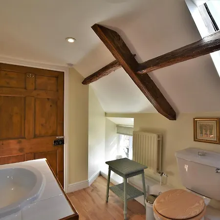 2 Bed In G0172