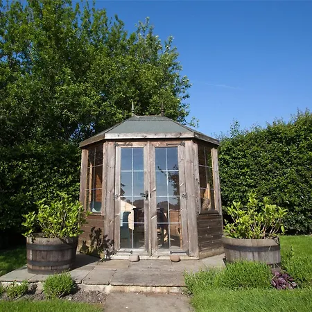 2 Bed In G0172 * 奥斯莫瑟尔雷